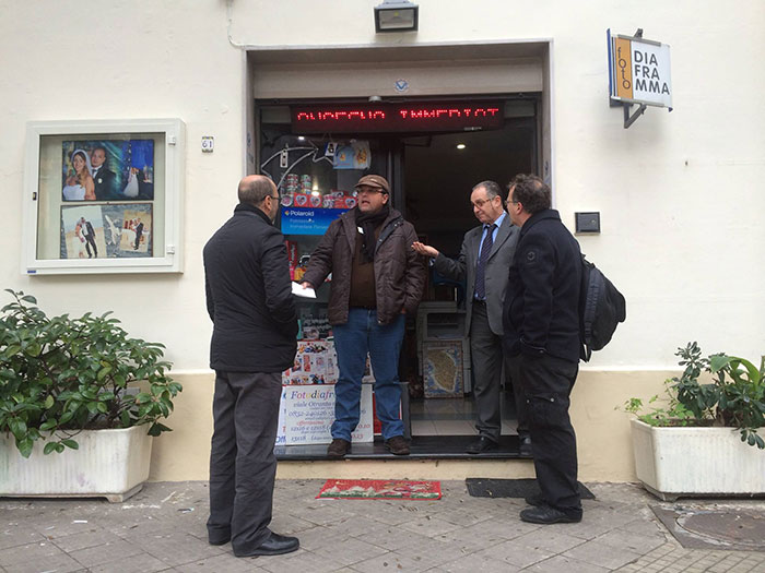 una mattina in via Leuca